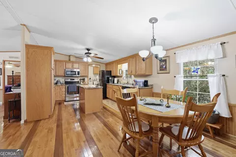 Dining - 2533 Mcfarlin Bridge Rd, Carnesville, GA 30521 photo 1 of 2