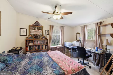 Bedroom - 2533 Mcfarlin Bridge Rd, Carnesville, GA 30521 photo 3 of 4