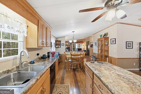 Kitchen - 2533 Mcfarlin Bridge Rd, Carnesville, GA 30521 photo 1 of 3