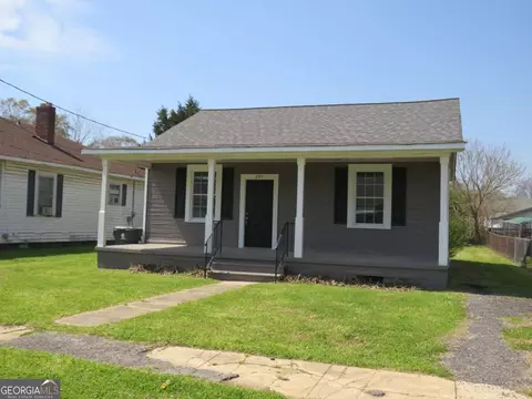 293 4th St, Cedartown, GA 30125