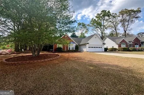 3760 Sugarbrook Dr, Lawrenceville, GA 30044