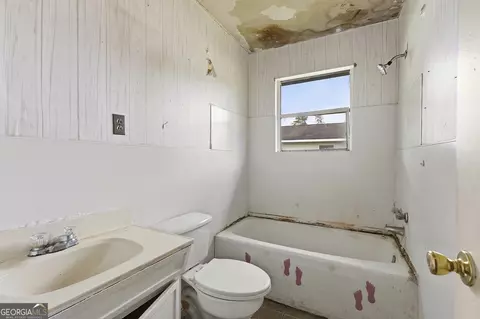 Bath - 1512 State Ext St, Perry, GA 31069 photo 1 of 1