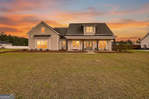 320 Firethorne Dr, Brooklet, GA 30415