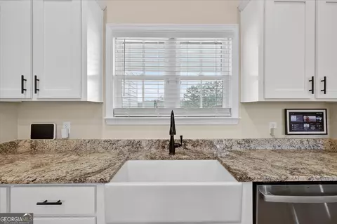 Kitchen - 320 Firethorne Dr, Brooklet, GA 30415 photo 2 of 6