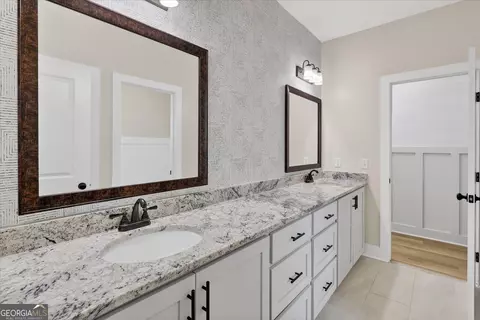 Bath - 320 Firethorne Dr, Brooklet, GA 30415 photo 1 of 6