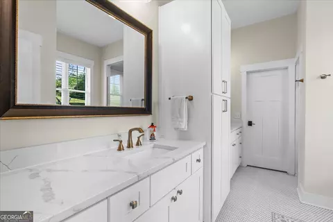 Bath - 200 Waters Dr, Ringgold, GA 30736 photo 7 of 14