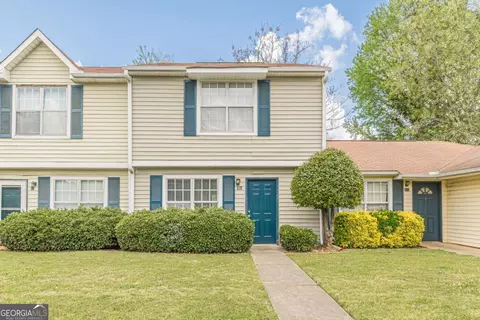 Exterior - 402 Bainbridge Dr, Mcdonough, GA 30253 photo 1 of 3