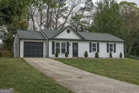 356 Meadow Trace Dr, Auburn, GA 30011