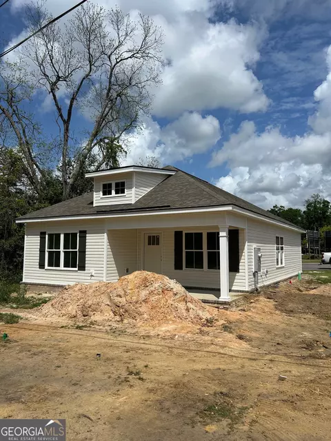 6 Roundtree St, Statesboro, GA 30458
