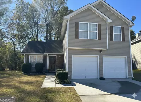8258 Champion Trl, Fairburn, GA 30213