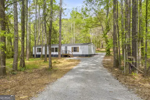 1144 Wolfskin Rd, Arnoldsville, GA 30619