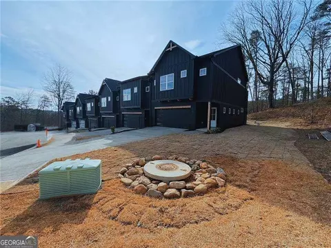 124 Waterview Ct, Waleska, GA 30183