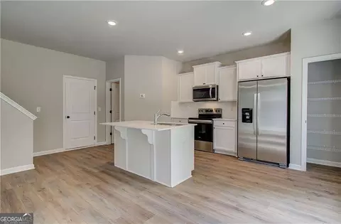 Kitchen - 11635 Brightside Pkwy, Hampton, GA 30228 photo 2 of 2