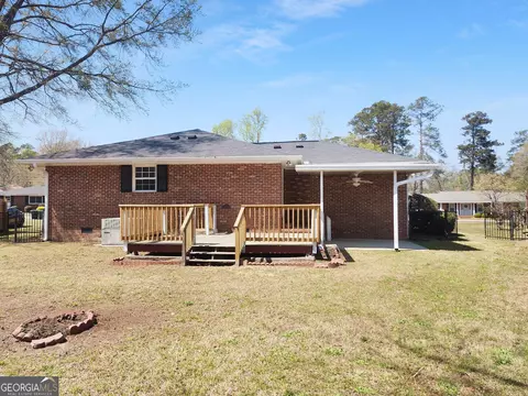 Exterior - 542 Lee St, Thomson, GA 30824 photo 2 of 5