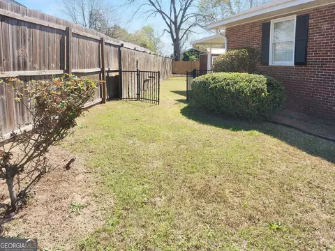 Exterior - 542 Lee St, Thomson, GA 30824 photo 5 of 5