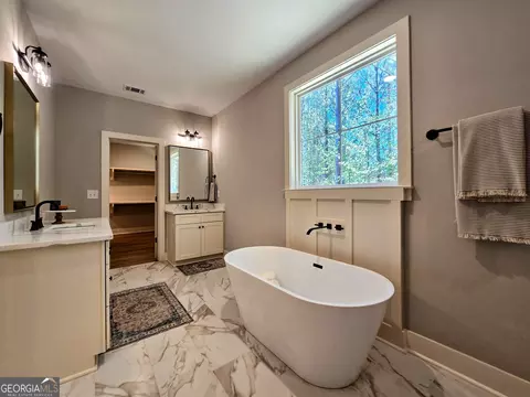 Bath - 136 Rainey Rd, Temple, GA 30179 photo 2 of 8