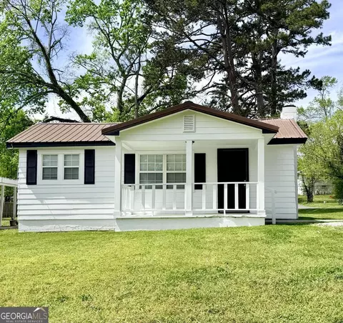 97 Barker St, Rossville, GA 30741
