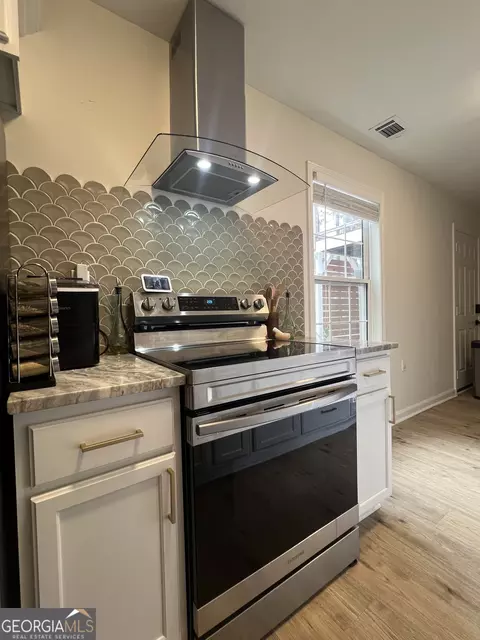 Kitchen - 1007 Preserve Ln, Bethlehem, GA 30620 photo 3 of 3