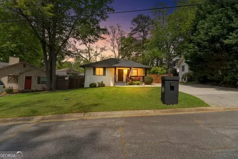 823 Frances Dr SE, Smyrna, GA 30080