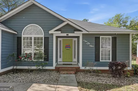 209 Long Pine Dr, Leesburg, GA 31763