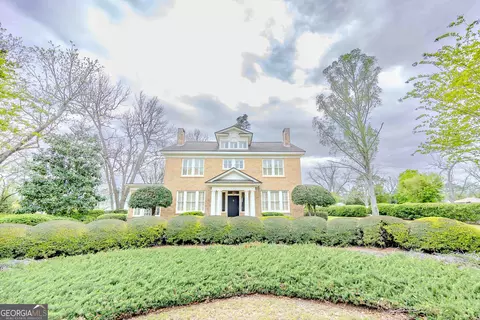 39 W Graham St, Mcrae-helena, GA 31055