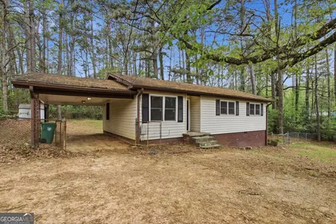 425 Stephenson Rd, Stone Mountain, GA 30087