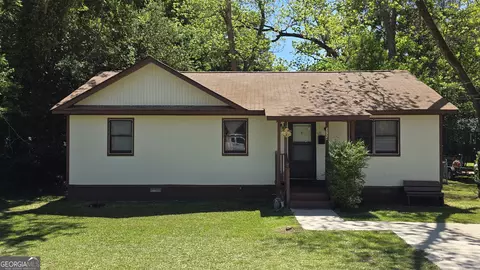 3724 Log Cabin Dr, Macon, GA 31204