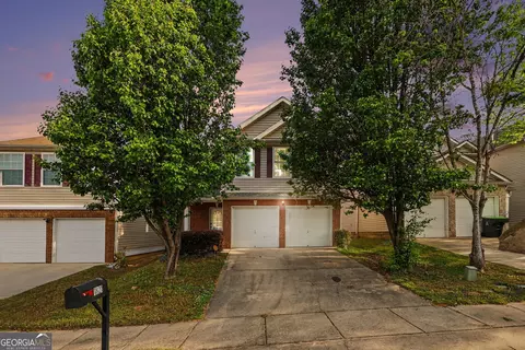 1821 Roble Dr, Atlanta, GA 30349
