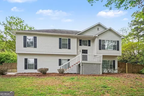 4615 Wheeler Creek Dr, Hoschton, GA 30548