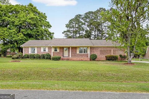 3369 Sandy Cir, Macon, GA 31216