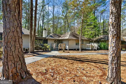 2243 Maple Ln, Pine Mountain, GA 31822
