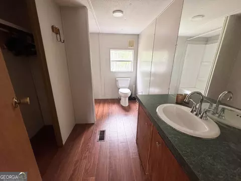 Bath - 877 W Rushing Rd, Register, GA 30452 photo 1 of 1