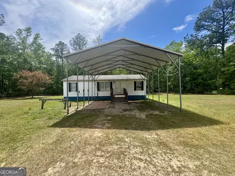 Exterior - 877 W Rushing Rd, Register, GA 30452 photo 2 of 7