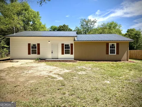 118 Pinecone Dr, East Dublin, GA 31027