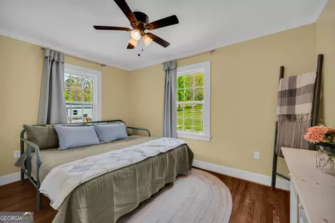 Bedroom - 261 Oak Valley Rd, Toccoa, GA 30577 photo 4 of 6