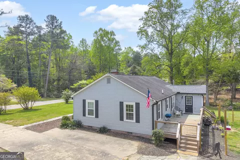 Exterior - 261 Oak Valley Rd, Toccoa, GA 30577 photo 11 of 12