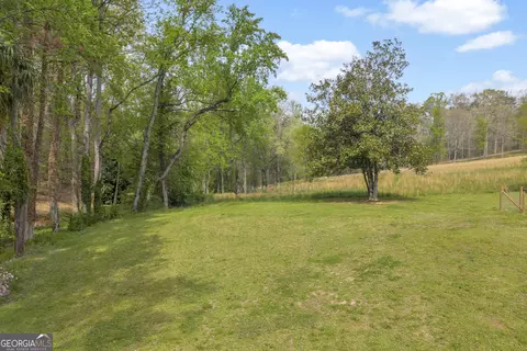 Exterior - 261 Oak Valley Rd, Toccoa, GA 30577 photo 10 of 12