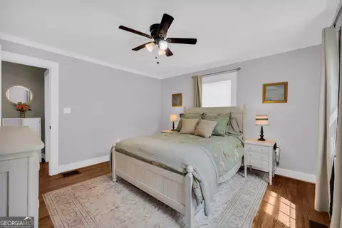 Bedroom - 261 Oak Valley Rd, Toccoa, GA 30577 photo 2 of 6