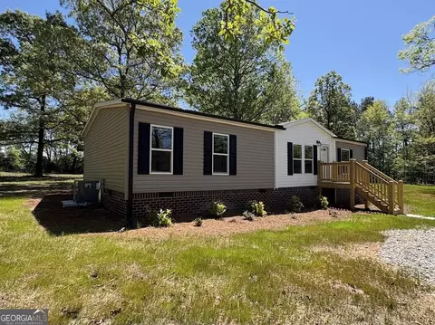 Exterior - 141 Trinity Ct, Royston, GA 30662 photo 3 of 3
