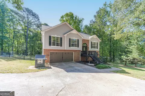 Exterior - 3060 Summit Ln, Monroe, GA 30655 photo 7 of 12
