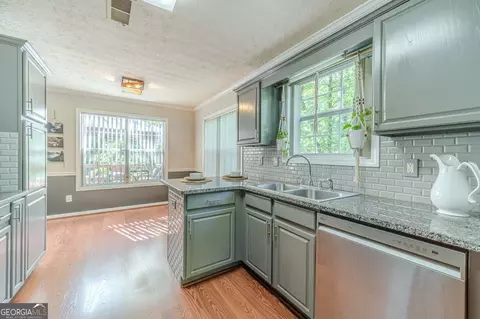 Kitchen - 3060 Summit Ln, Monroe, GA 30655 photo 5 of 6
