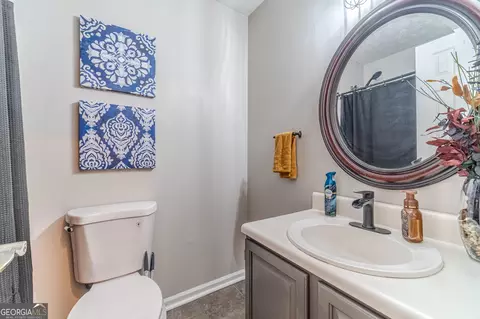 Bath - 3060 Summit Ln, Monroe, GA 30655 photo 1 of 5