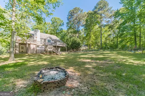 Exterior - 3060 Summit Ln, Monroe, GA 30655 photo 11 of 12
