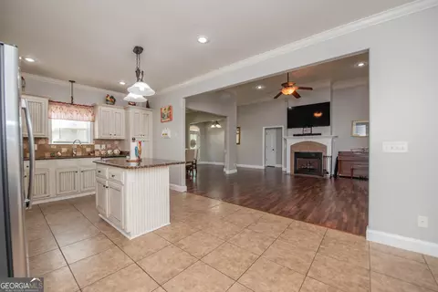 Entry Way - 301 Old Windmill Rd, Perry, GA 31069 photo 5 of 7