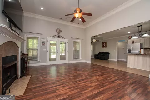 Living - 301 Old Windmill Rd, Perry, GA 31069 photo 1 of 5