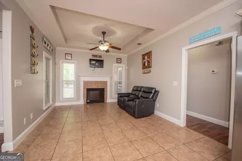 Living - 301 Old Windmill Rd, Perry, GA 31069 photo 5 of 5