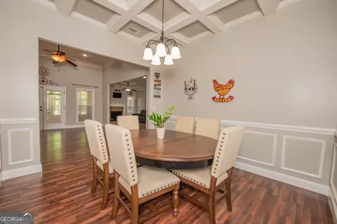 Dining - 301 Old Windmill Rd, Perry, GA 31069 photo 2 of 3