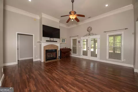 Living - 301 Old Windmill Rd, Perry, GA 31069 photo 2 of 5