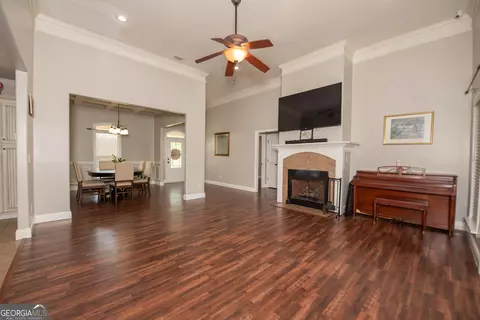 Living - 301 Old Windmill Rd, Perry, GA 31069 photo 3 of 5