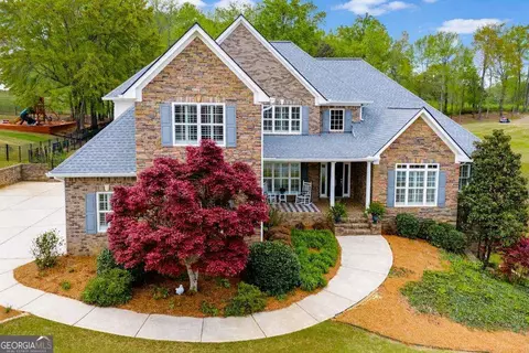 805 Birkdale Blvd, Carrollton, GA 30116